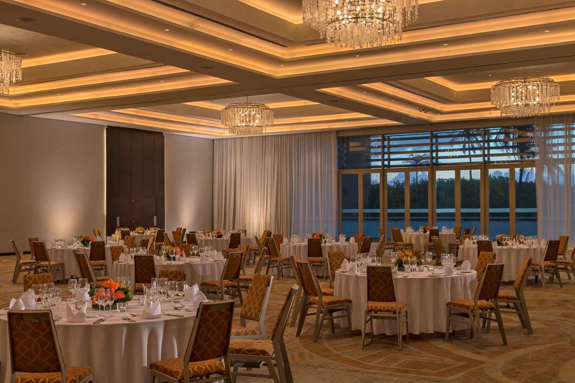 Sheraton Reserva Do Paiva กาโป เด ซันโตอากอสตีโญ ภายนอก รูปภาพ The ballroom at the Ritz-Carlton, Laguna Niguel