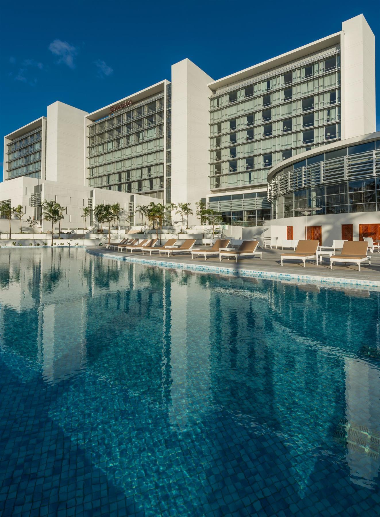 Sheraton Reserva Do Paiva กาโป เด ซันโตอากอสตีโญ ภายนอก รูปภาพ The pool at the hotel
